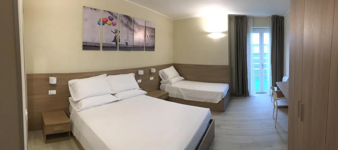 Castrezatto Terrazza Rooms 3*,
