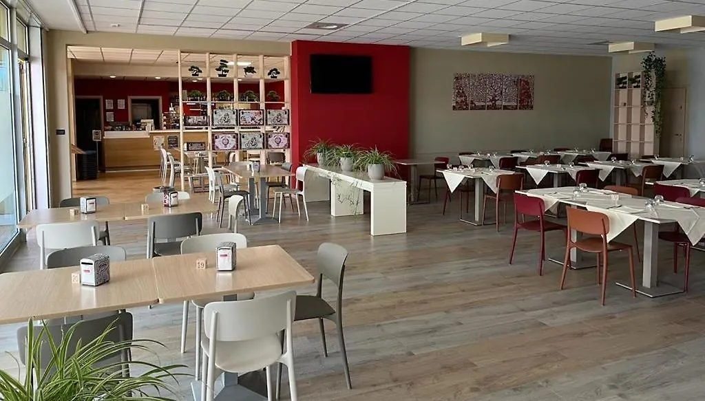 מלון Castrezatto Terrazza Rooms