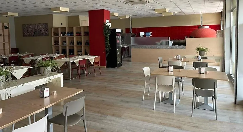 Castrezatto Terrazza Rooms איטליה
